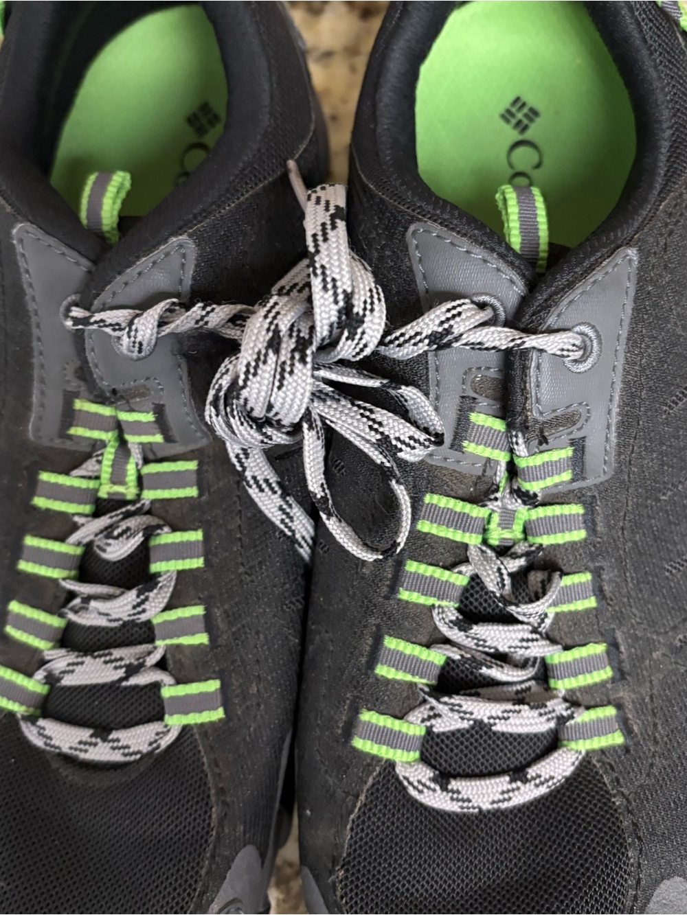Columbia Men's Black and Green Trail Sneakers